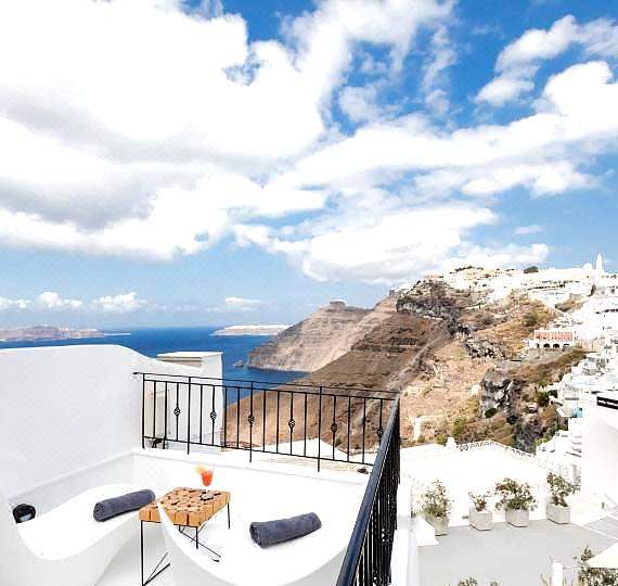 Doukas Caldera Suites